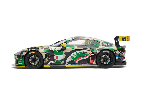 Poprace 1/18 BAPE® X Aston Martin GT3 Green