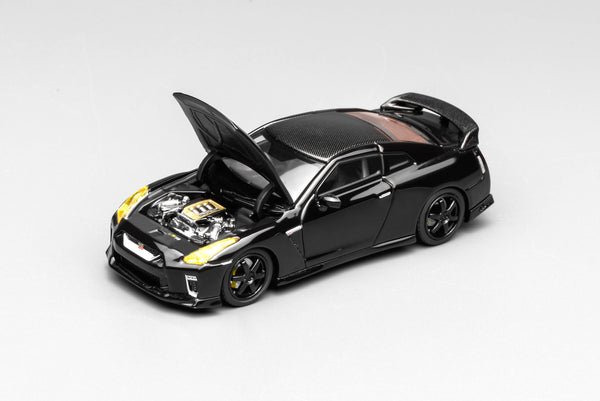 [MOTORHELIX] 1:64 Nissan GT-R (R35) With Customized Headlight