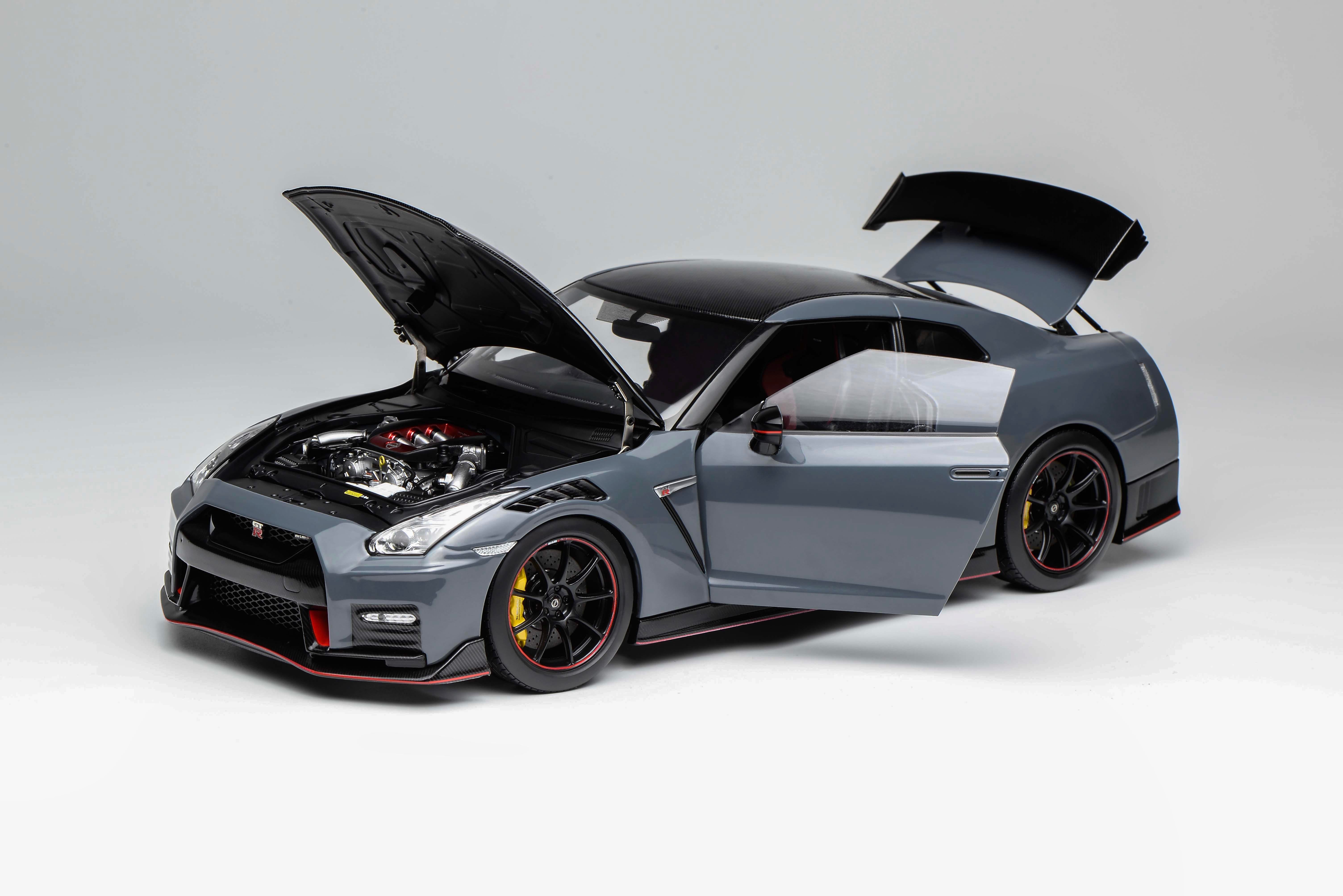 [MOTORHELIX] 1:18 Nissan GT-R Nismo (R35) Special Edition 2022 Stealth Grey