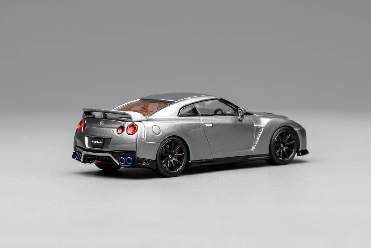 [MOTORHELIX] 1:64 Nissan GT-R (R35) Track Edition Engineered by Nismo 2020 Dark Metal Gray