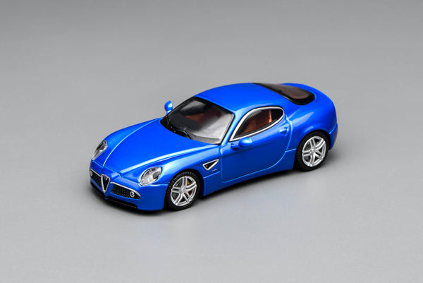 [MOTORHELIX] 1:64 Alfa Romeo 8C Competizione 2008 Blu Magnetico Metallic