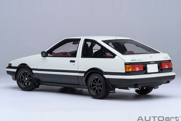 [AUTOART] 1:18 Toyota Sprinter Trueno (AE86) “Initial D” “Project D” Final Version