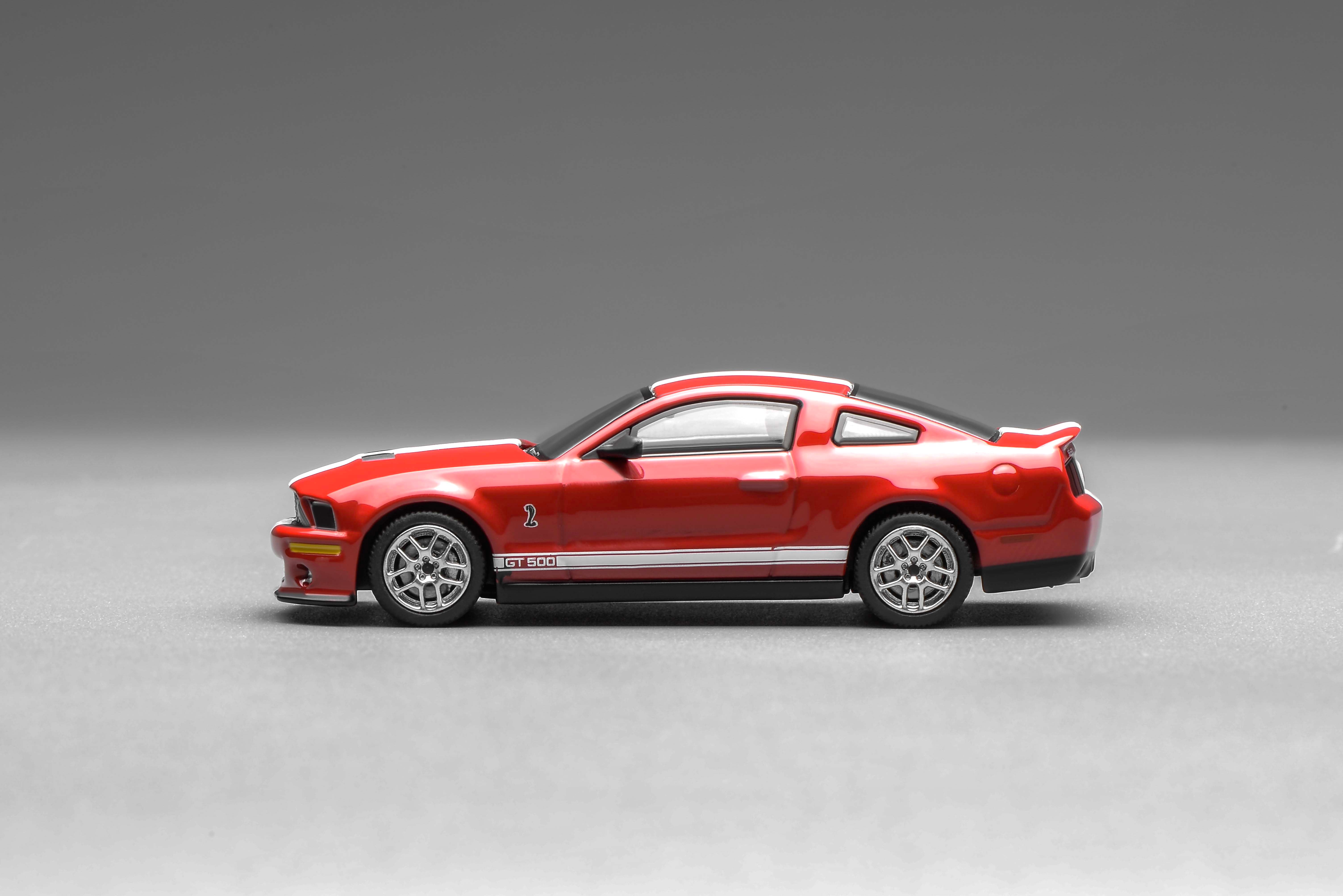 [MOTORHELIX] 1:64 Ford Mustang Shelby GT500 2007 Torch Red