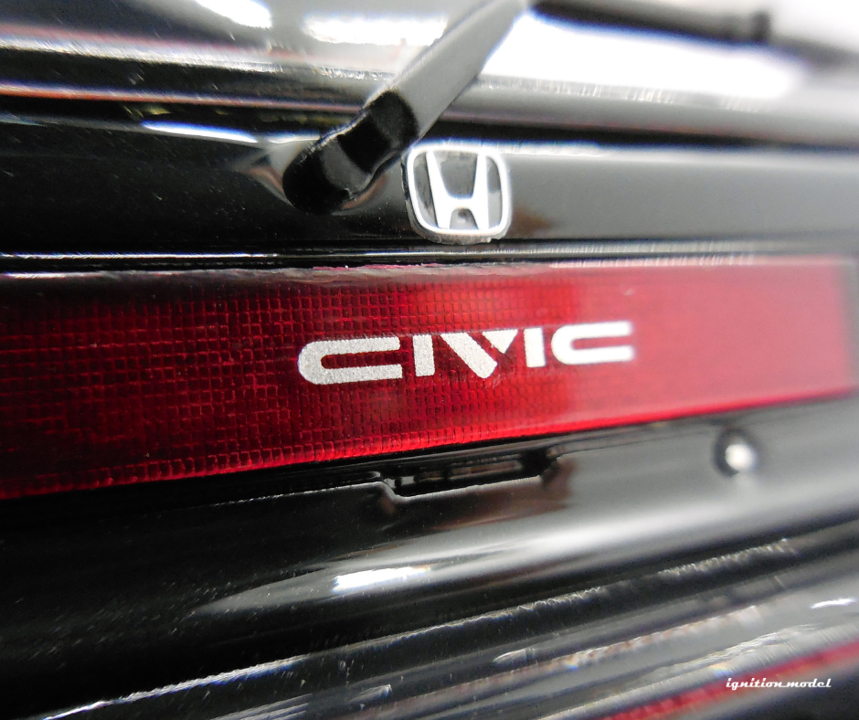 Ignition Model 1/18 Honda Civic (EF9) SiR Black [IG3125]