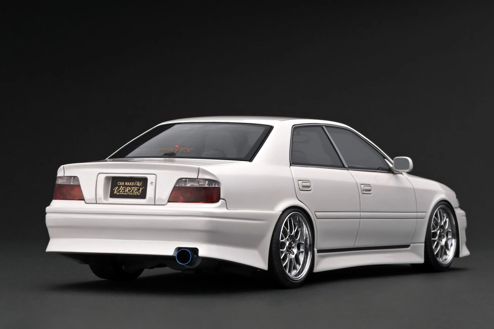 [IGNITION MODEL] 1:18 VERTEX JZX100 Chaser Pearl White With 1JZ Engine [IG3313]