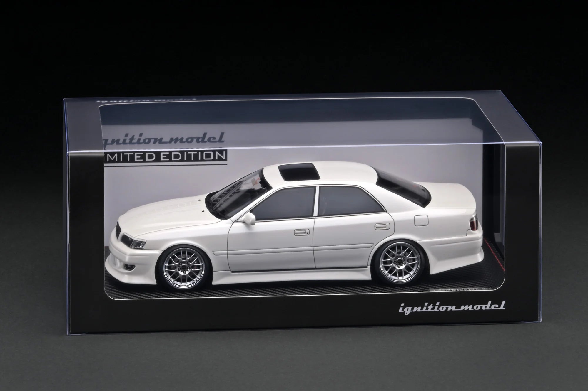 [IGNITION MODEL] 1:18 VERTEX JZX100 Chaser Pearl White With 1JZ Engine [IG3313]