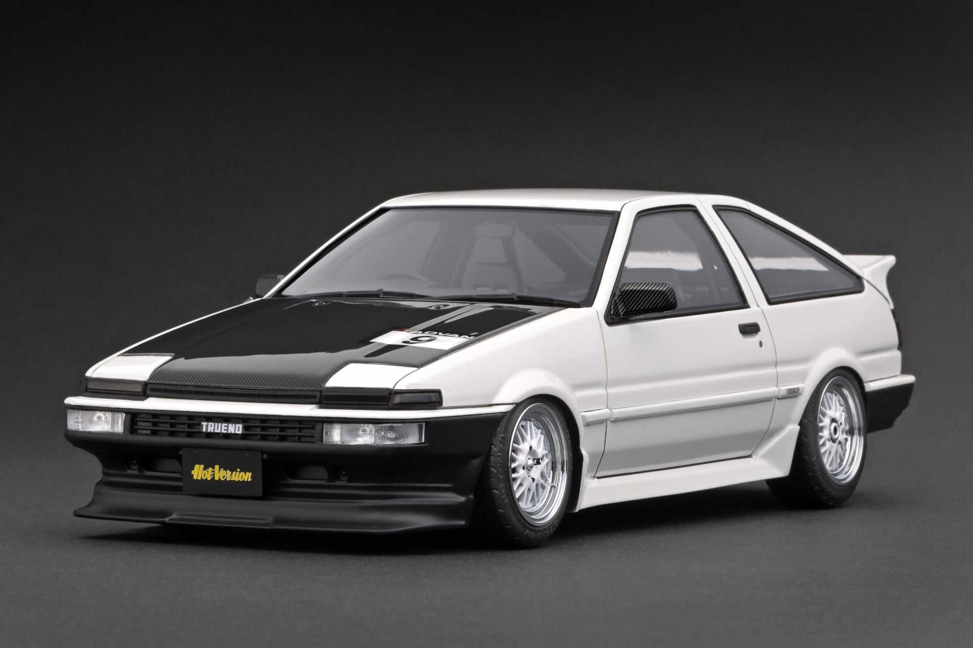 [IGNITION MODEL] 1:18 Toyota Sprinter Trueno (AE86) 3Door TK-Street Early Ver. White (SSR Dori Dori Mesh Wheels) [IG3488]