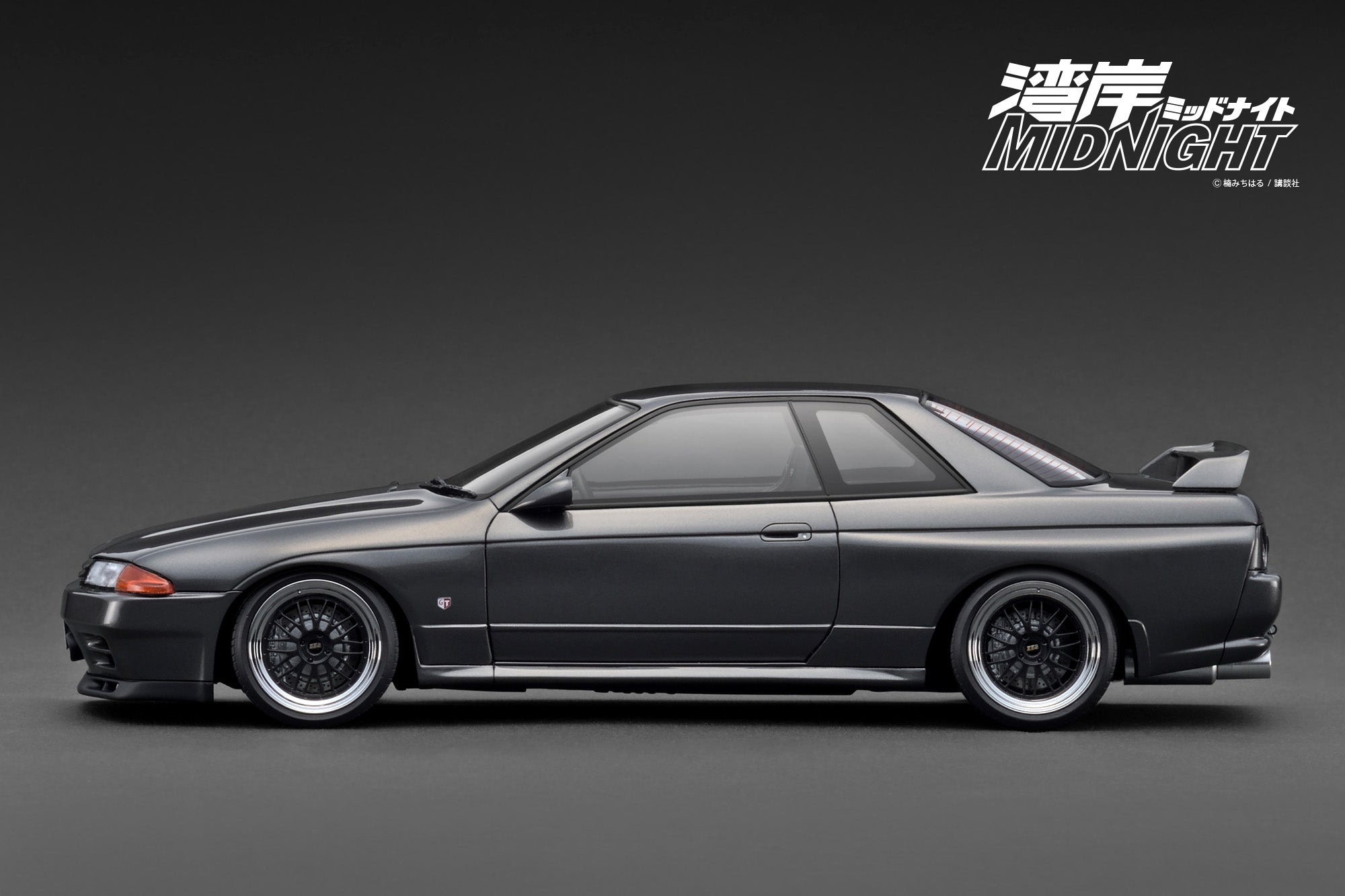 [IGNITION MODEL] 1:18 Nissan Skyline GT-R (R32) Gun Metallic MIDNIGHT Reina's R With Ms.Reina Akikawa [IG3595]