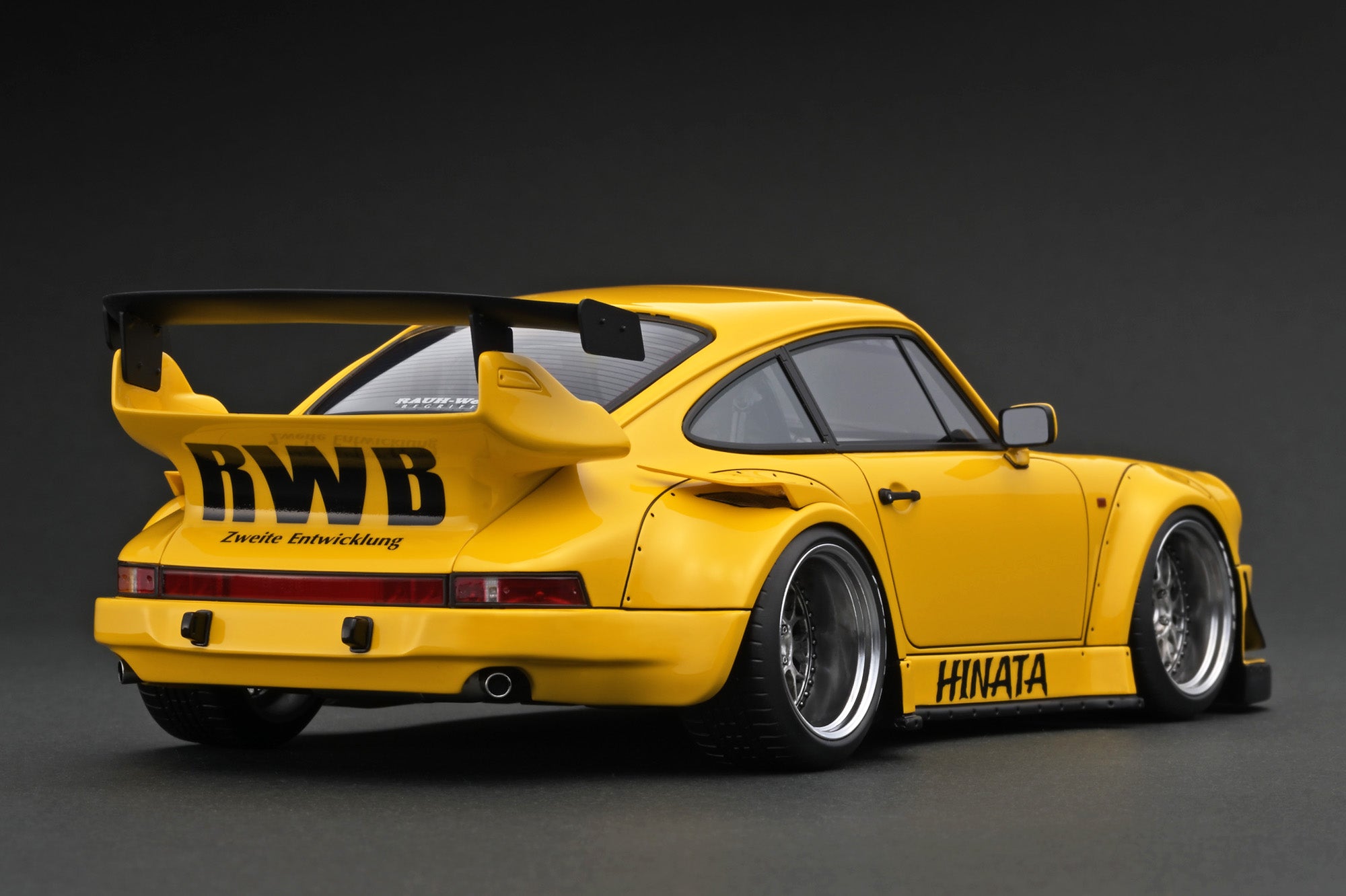 [IGNITION MODEL] 1:18 RWB 930 Yellow [IG3621]