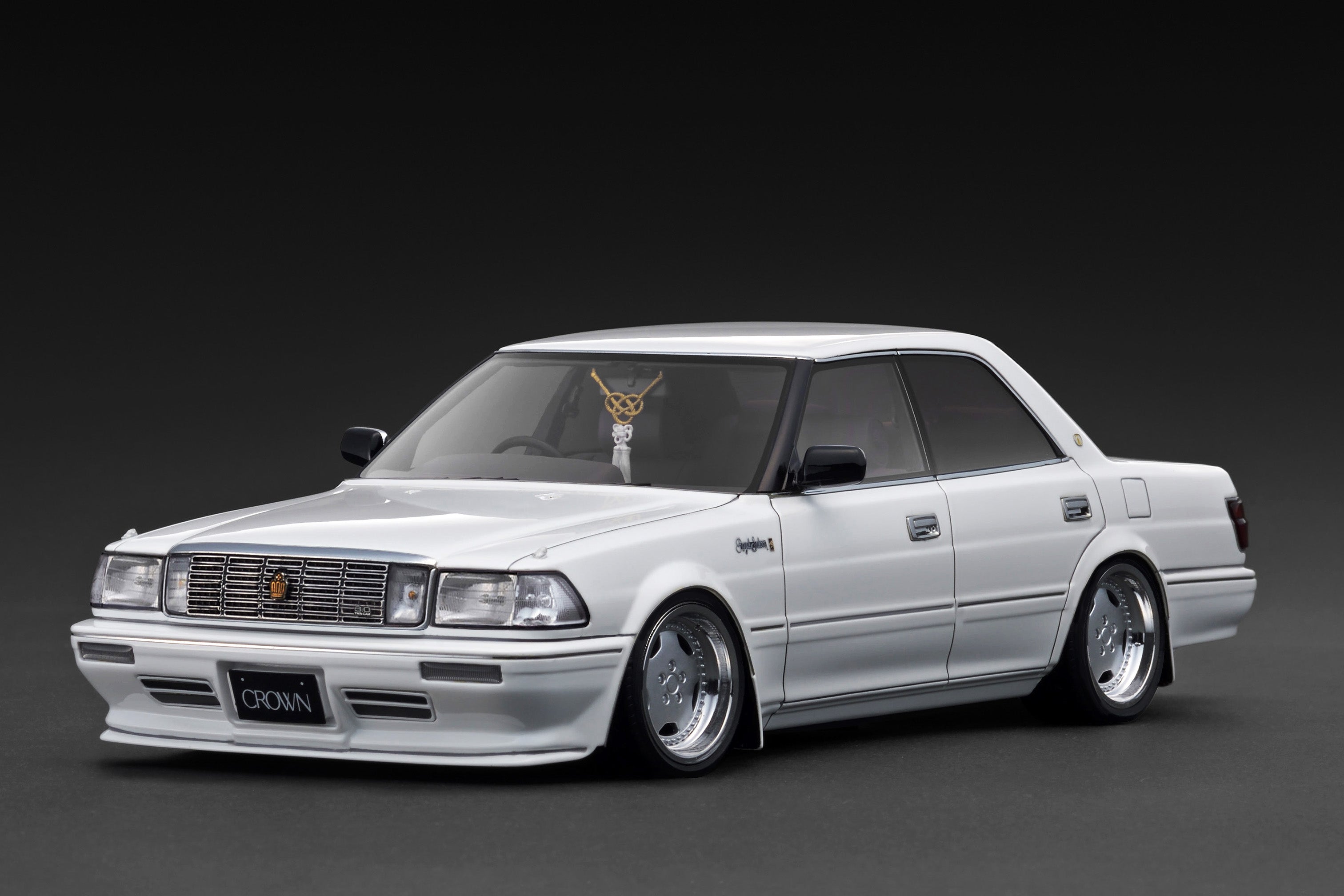 [IGNITION MODEL] 1:18 Toyota Crown Royal Saloon G (130) White [IG3735]