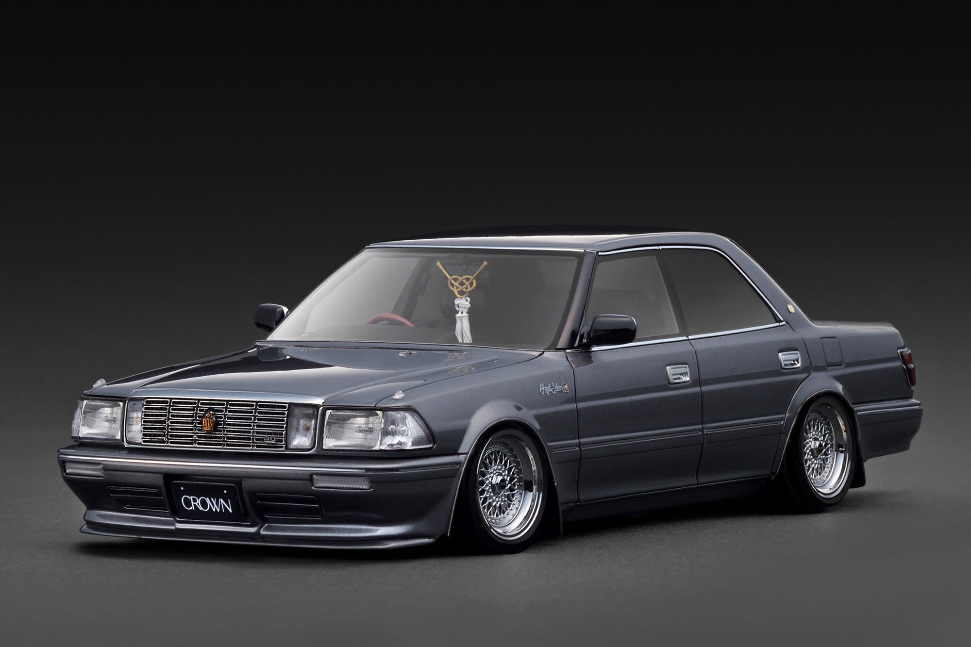 [IGNITION MODEL] 1:18 Toyota Crown Royal Saloon G (130) Gray Metallic [IG3738]