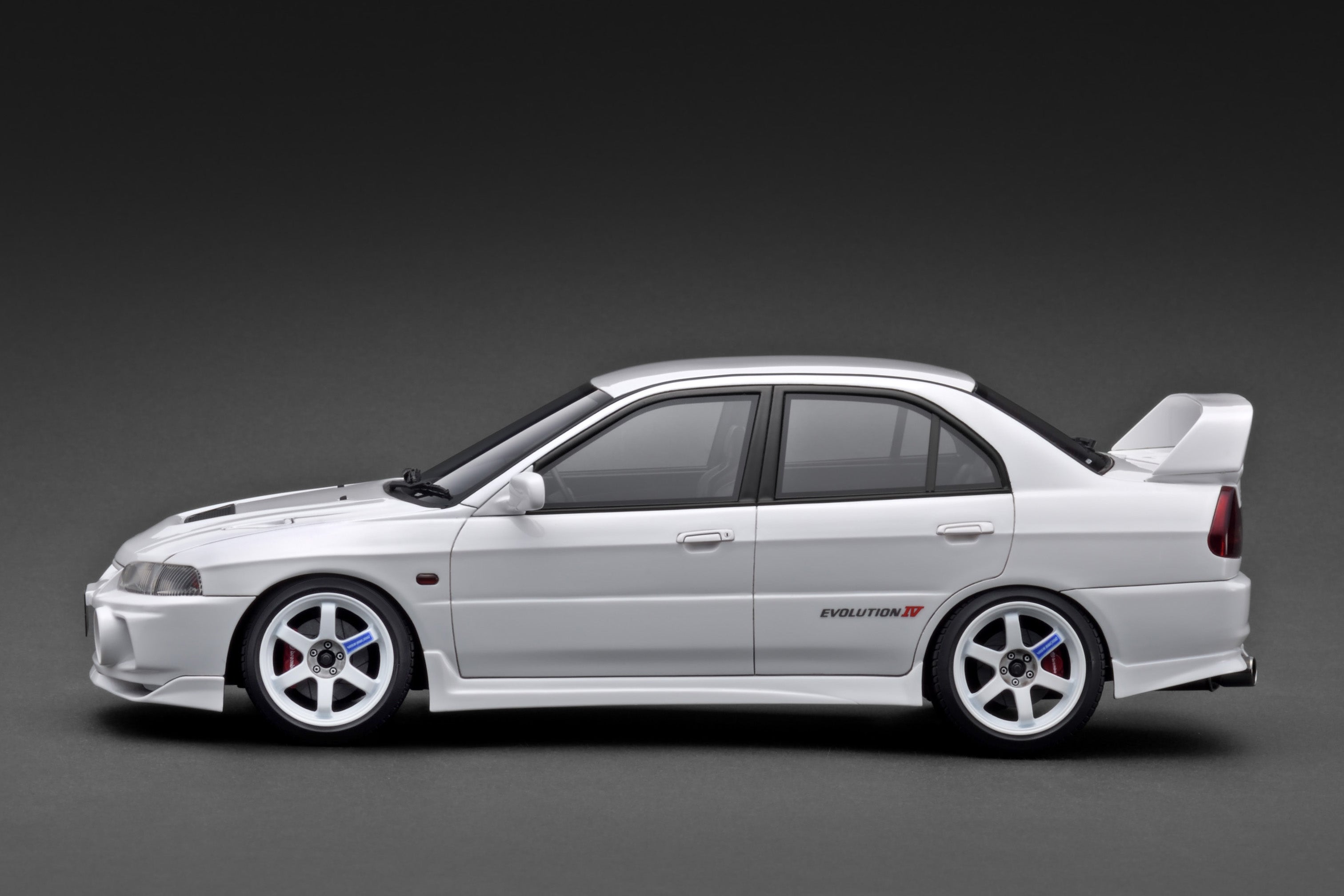 [IGNITION MODEL] 1:18 Mitsubishi Lancer Evolution IV (CN9A) White [IG3782]
