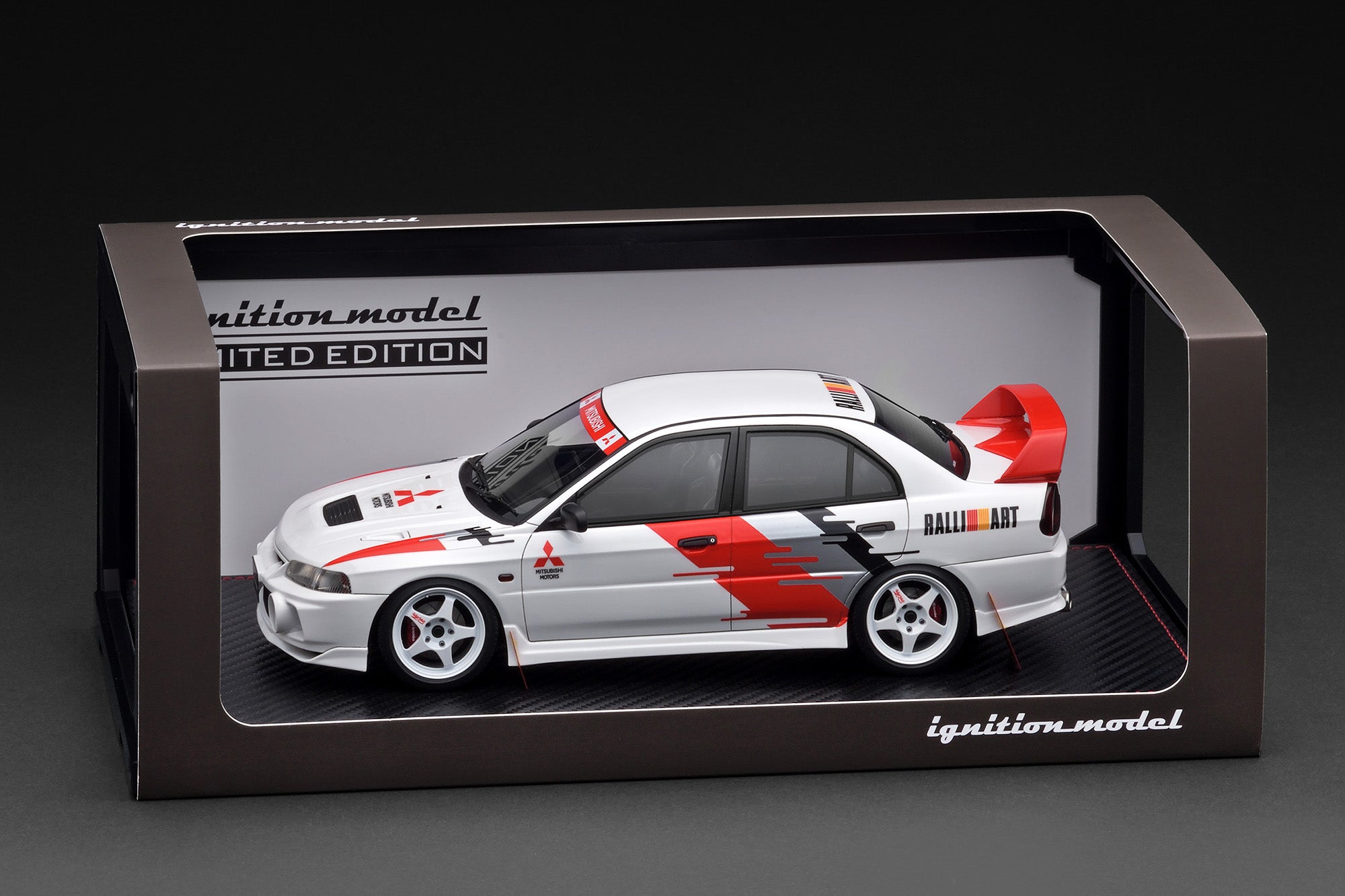 [IGNITION MODEL] 1:18 Mitsubishi Lancer Evolution IV (CN9A) White Rally Decoration Ver. [IG3786]