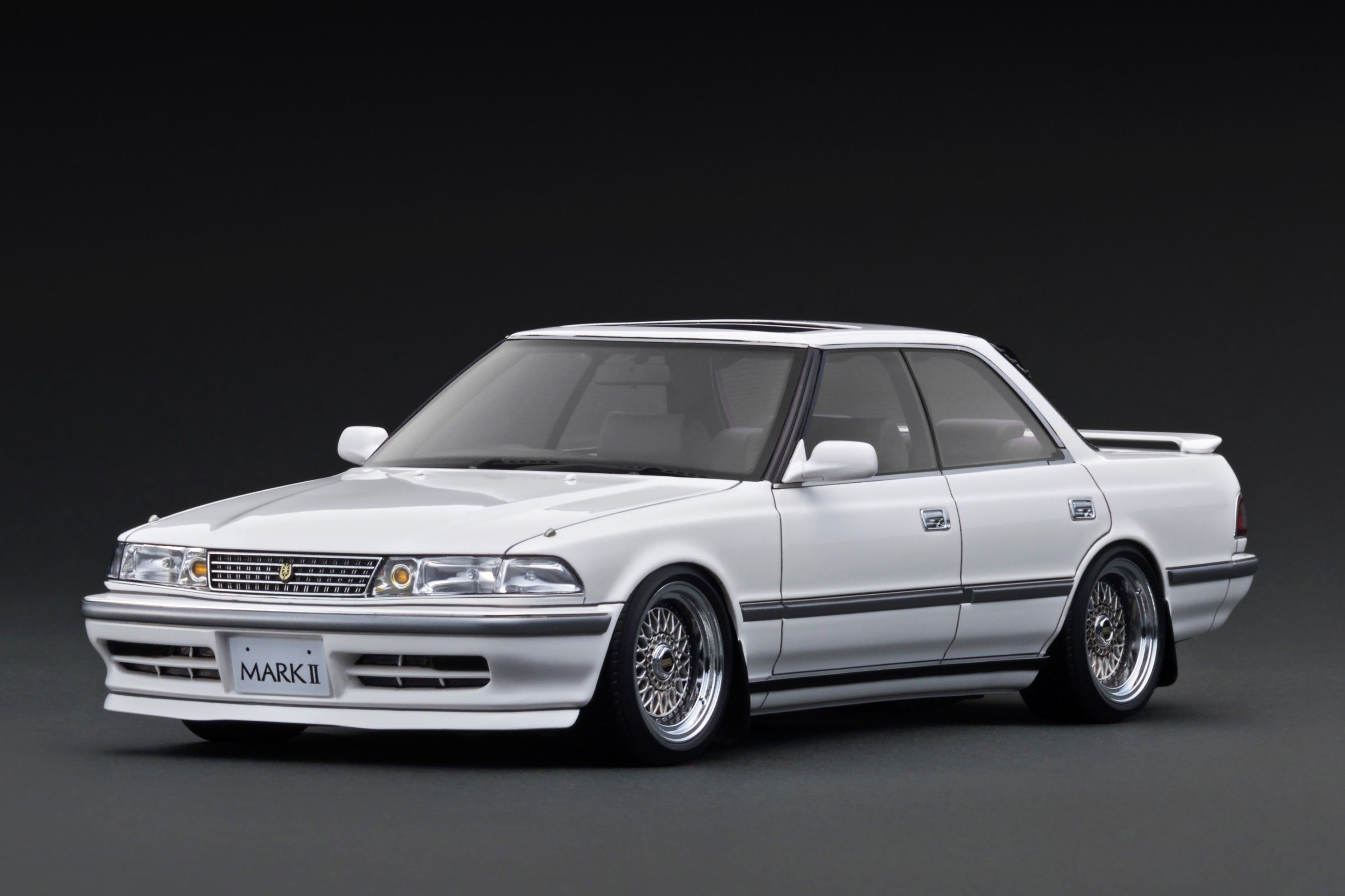 [IGNITION MODEL] 1:18 Toyota Mark Ⅱ2.5 Grande Limited (GX81) White [IG3853]