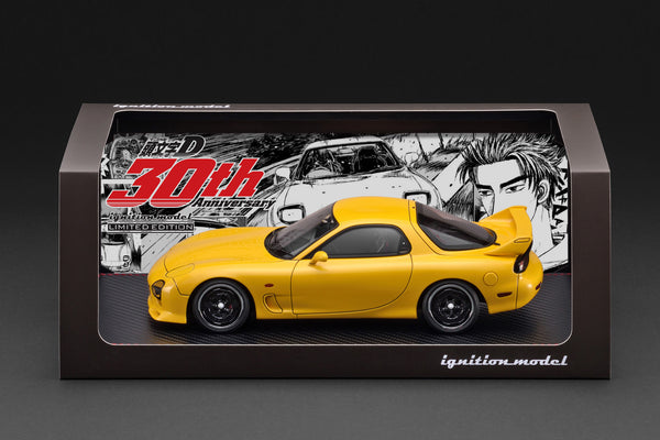 [IGNITION MODEL] 1:18 INITIAL D Mazda RX-7 Mazda Speed A-Spec (FD3S) Yellow With Mr. Keisuke Takahashi [IG3941]