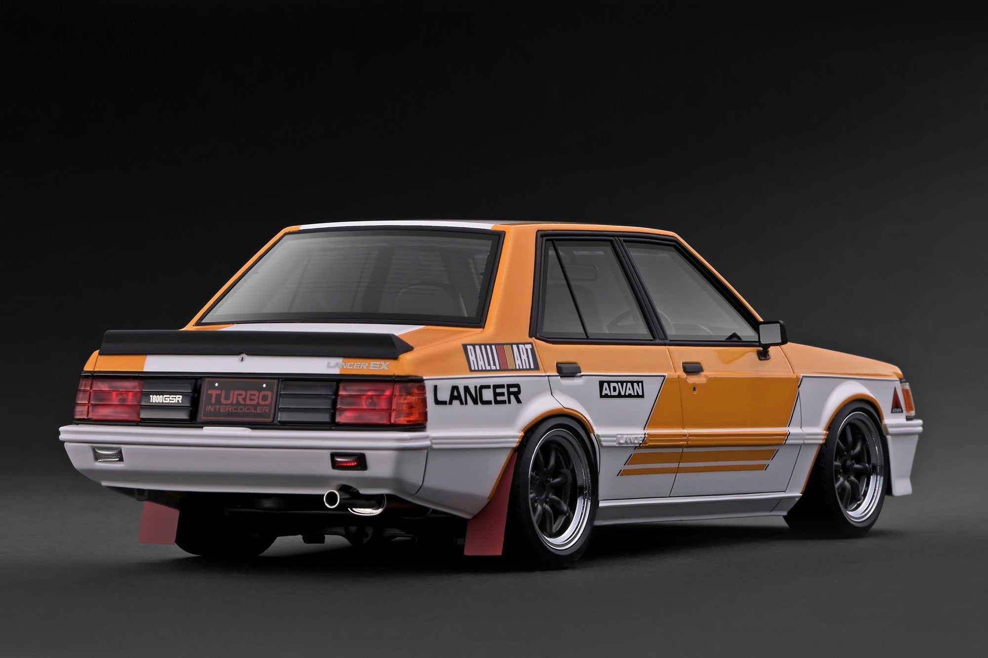 [IGNITION MODEL] 1:18 Mitsubishi Lancer EX GSR Turbo (A175A) White [IG3969]