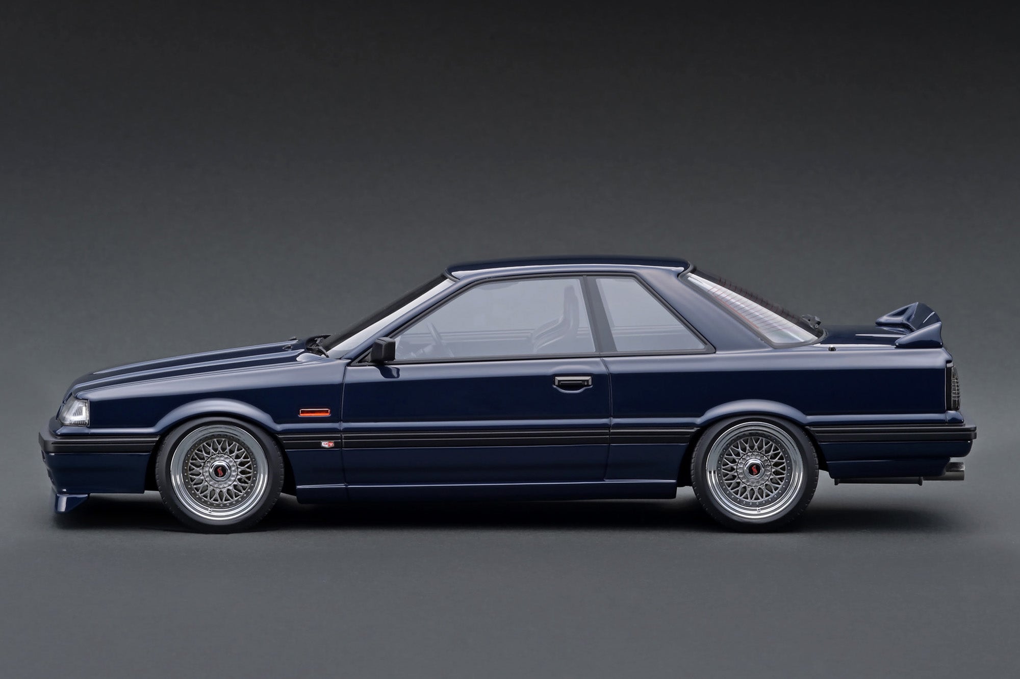 [IGNITION MODEL] 1:18 Nissan Skyline GTS-R (R31) Blue Black [IG4008]