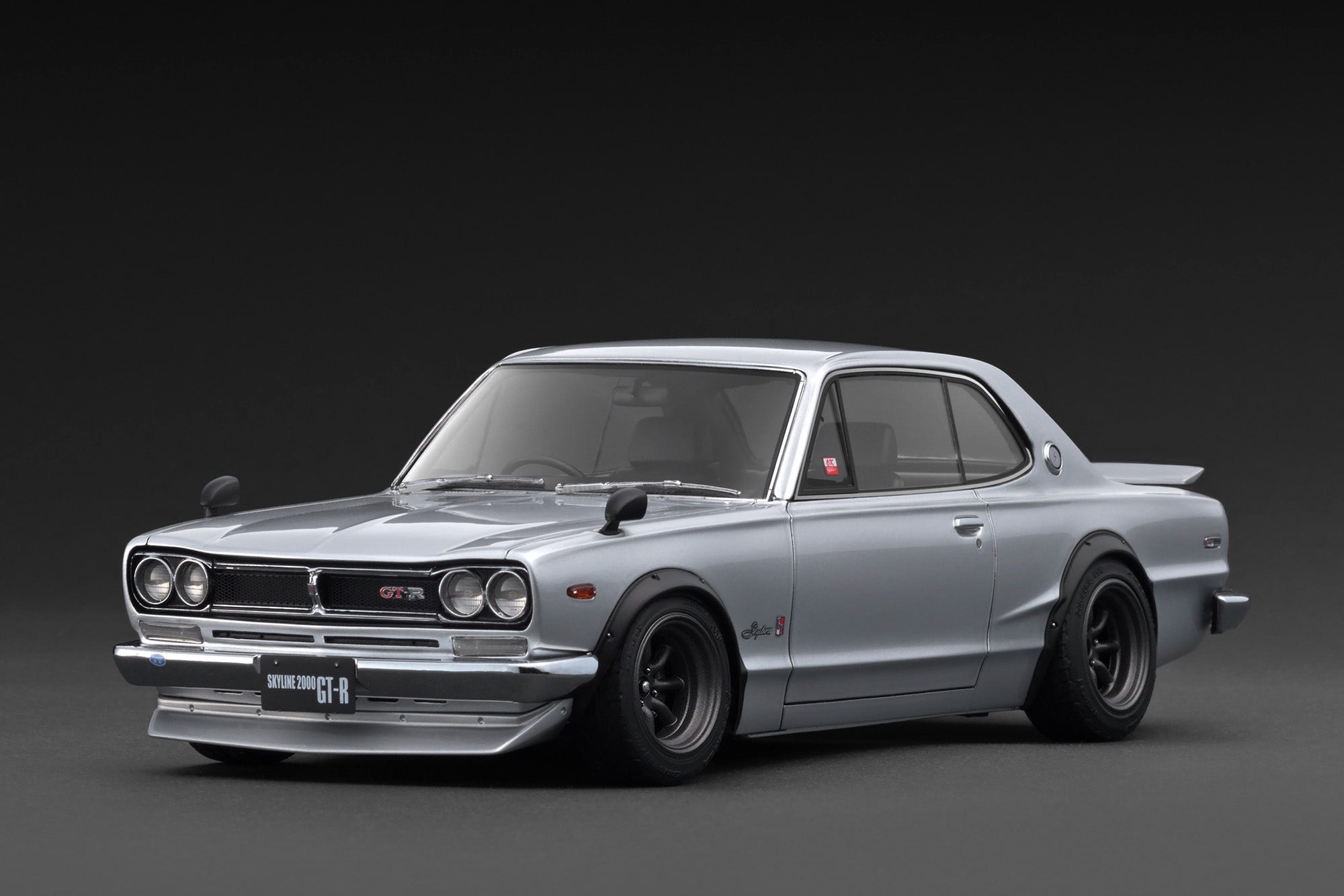 [IGNITION MODEL] 1:18 Nissan Skyline 2000 GT-R (KPGC10) Silver [IG4031]