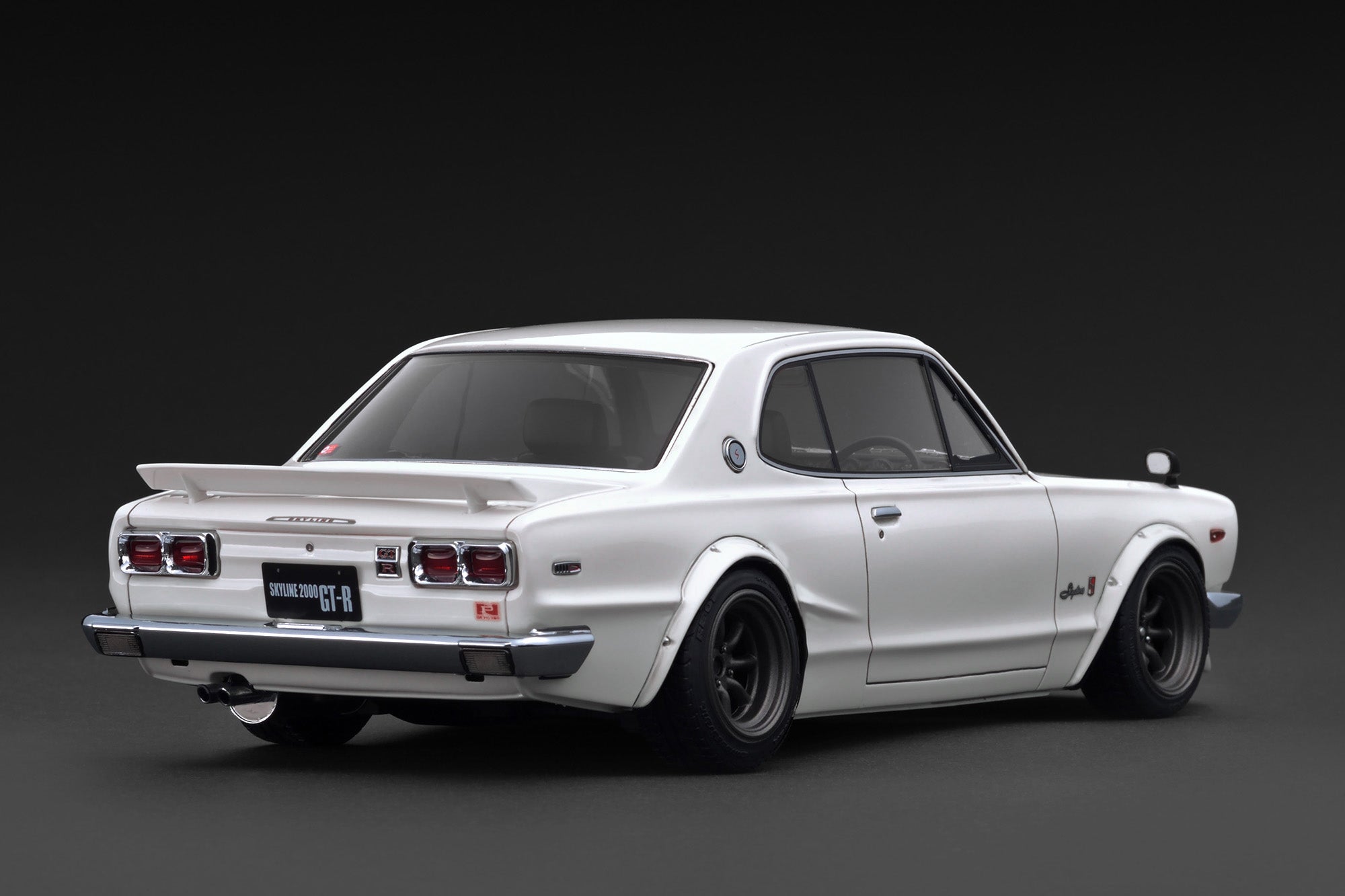 [IGNITION MODEL] 1:18 Nissan Skyline 2000 GT-R (KPGC10) White [IG4034]