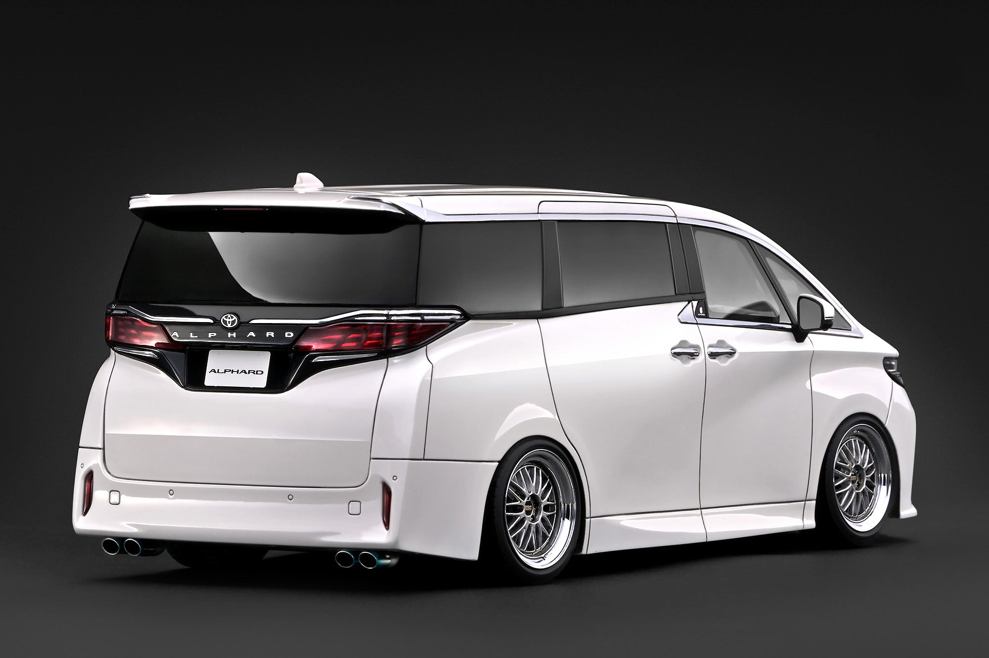 [IGNITION MODEL] 1:18 Toyota Alphard Z (H40W) Pearl White [IG4080]