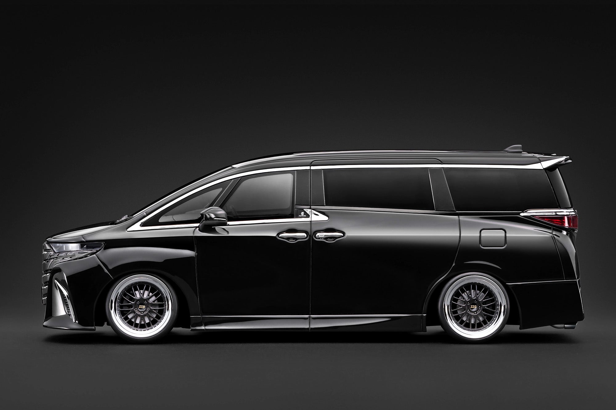 [IGNITION MODEL] 1:18 Toyota Alphard Z (H40W) Black [IG4082]