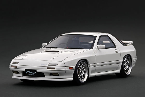 [IGNITION MODEL] 1:18 Mazda Savanna RX-7 Infini (FC3S) White With 13B Engine [IG4089]