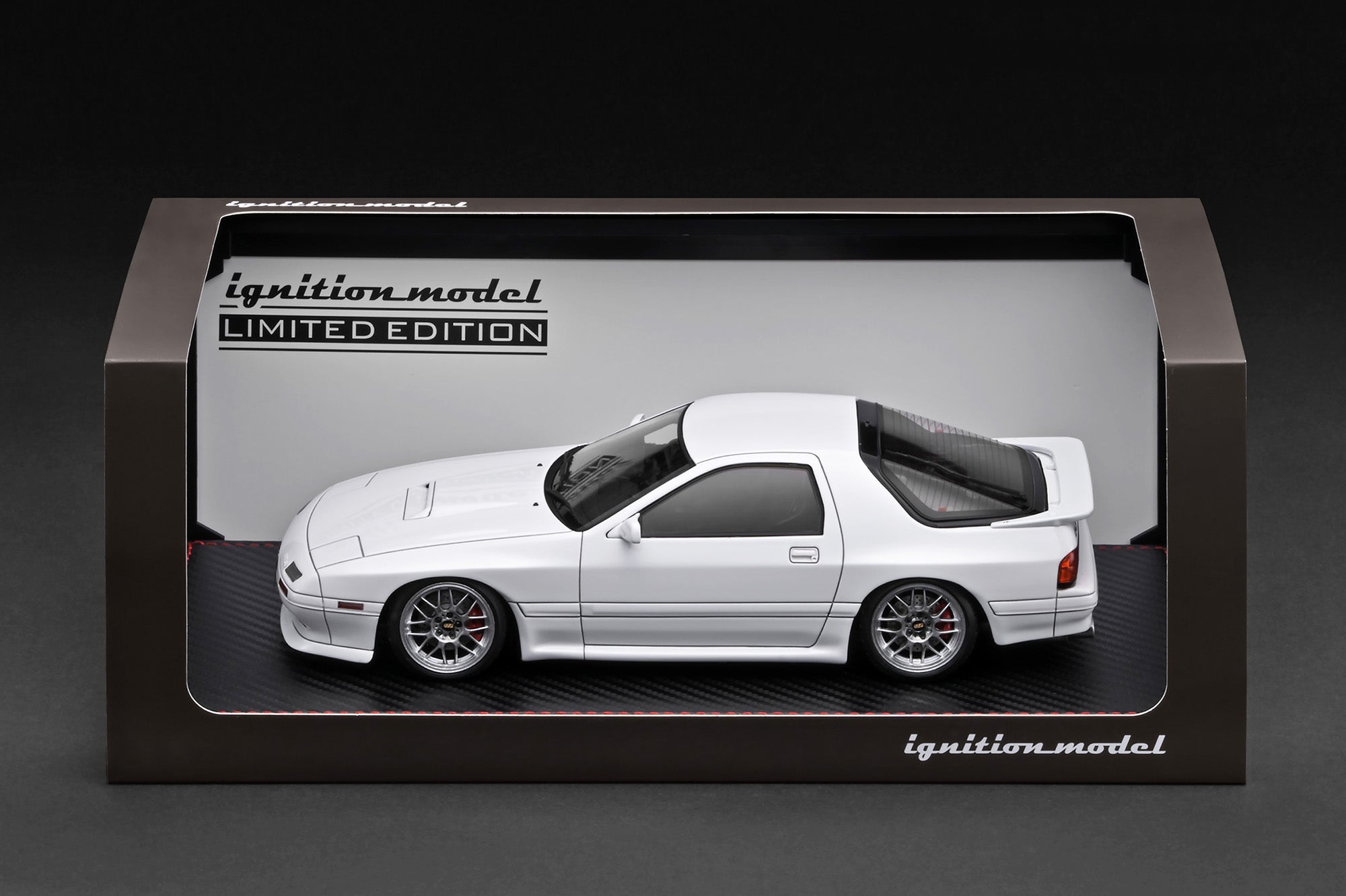 [IGNITION MODEL] 1:18 Mazda Savanna RX-7 Infini (FC3S) White With 13B Engine [IG4089]