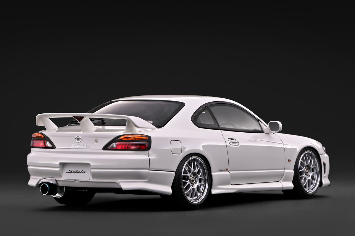[IGNITION MODEL] 1:18 Nissan Silvia Spec R (S15) White [IG4243] - Toy Space Diecast Online Store Singapore