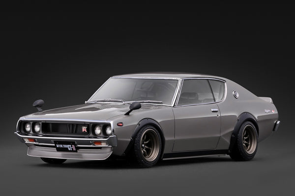 [IGNITION MODEL] 1:18 Nissan Skyline 2000 GT-R (KPGC110) Silver With Engine [IG4254]