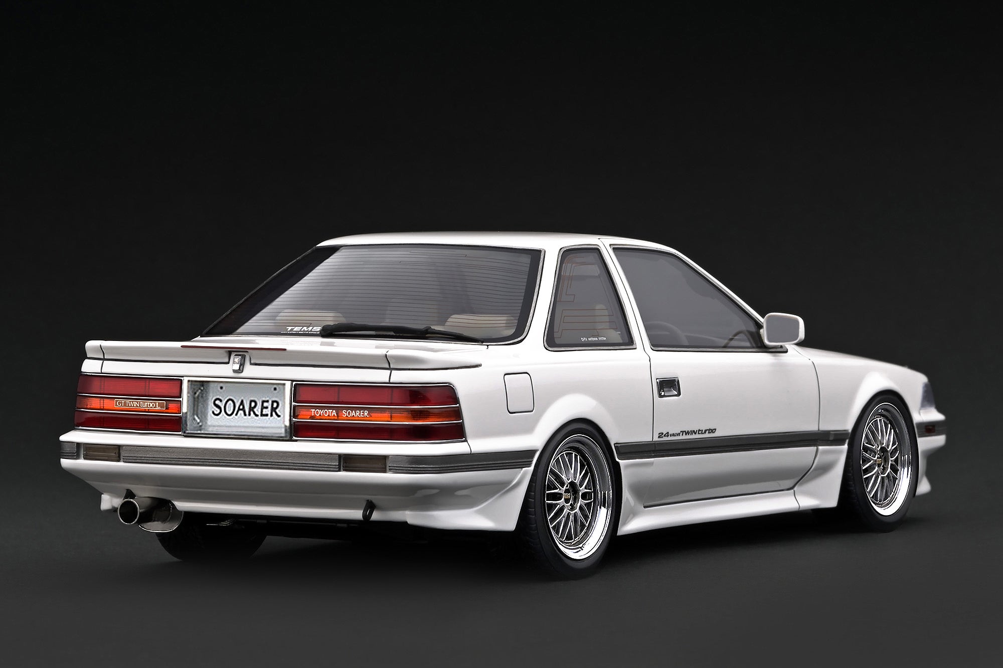 [IGNITION MODEL] 1:18 Toyota Soarer (Z20) 2.0GT-Twin Turbo L White [IG4325]