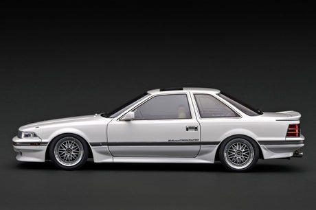 [IGNITION MODEL] 1:18 Toyota Soarer (Z20) 2.0GT-Twin Turbo L White [IG4325] - Toy Space Diecast Online Store Singapore