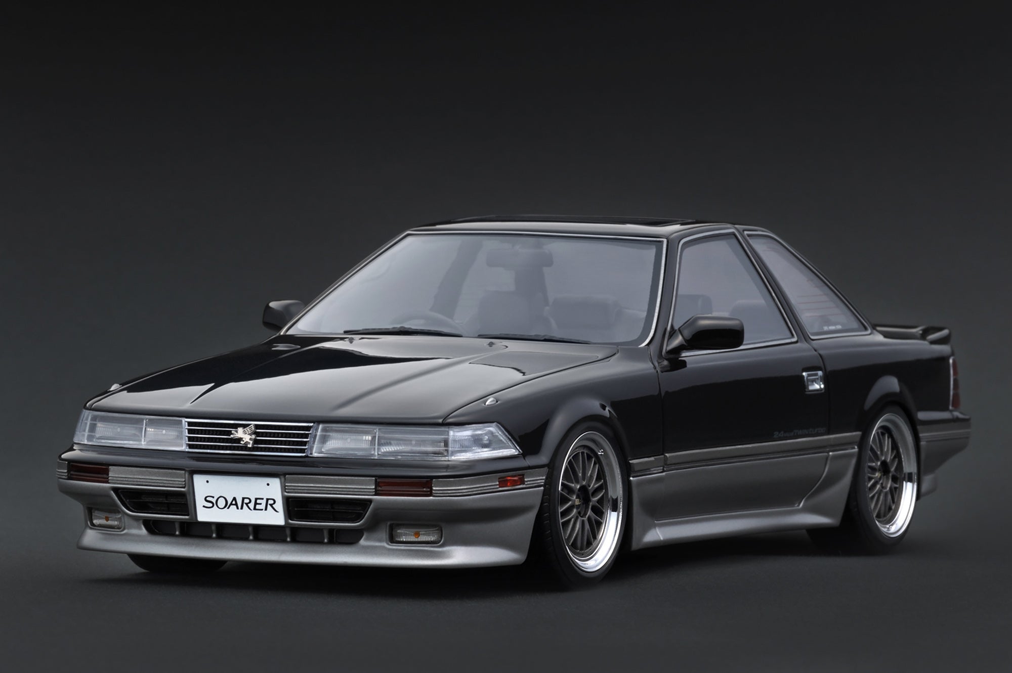[IGNITION MODEL] 1:18 Toyota Soarer (Z20) 2.0GT-Twin Turbo L Black/Silver [IG4327]