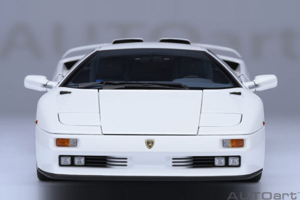 [AUTOART] 1:18 Lamborghini Diablo SE30 Impact White