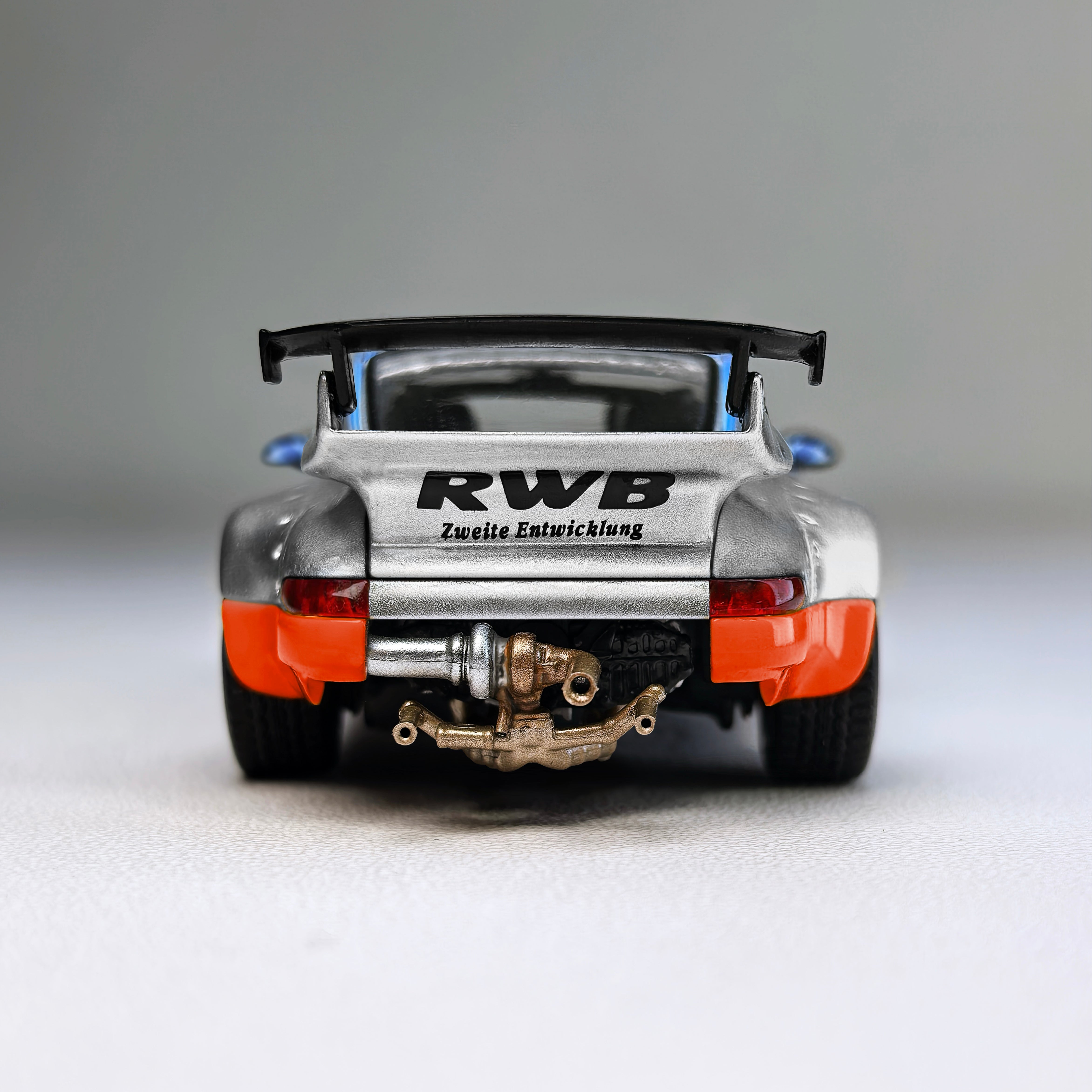 [MODEL MODEL] 1:64 RWB 964 Ichiban Boshi #8