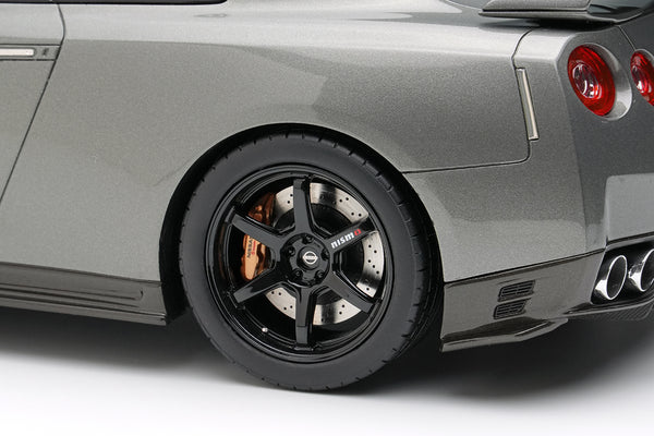 [MAKE UP] 1:18 Nissan GT-R Nismo R35 CRS Version 2013 Dark Metal Gray [EML173]
