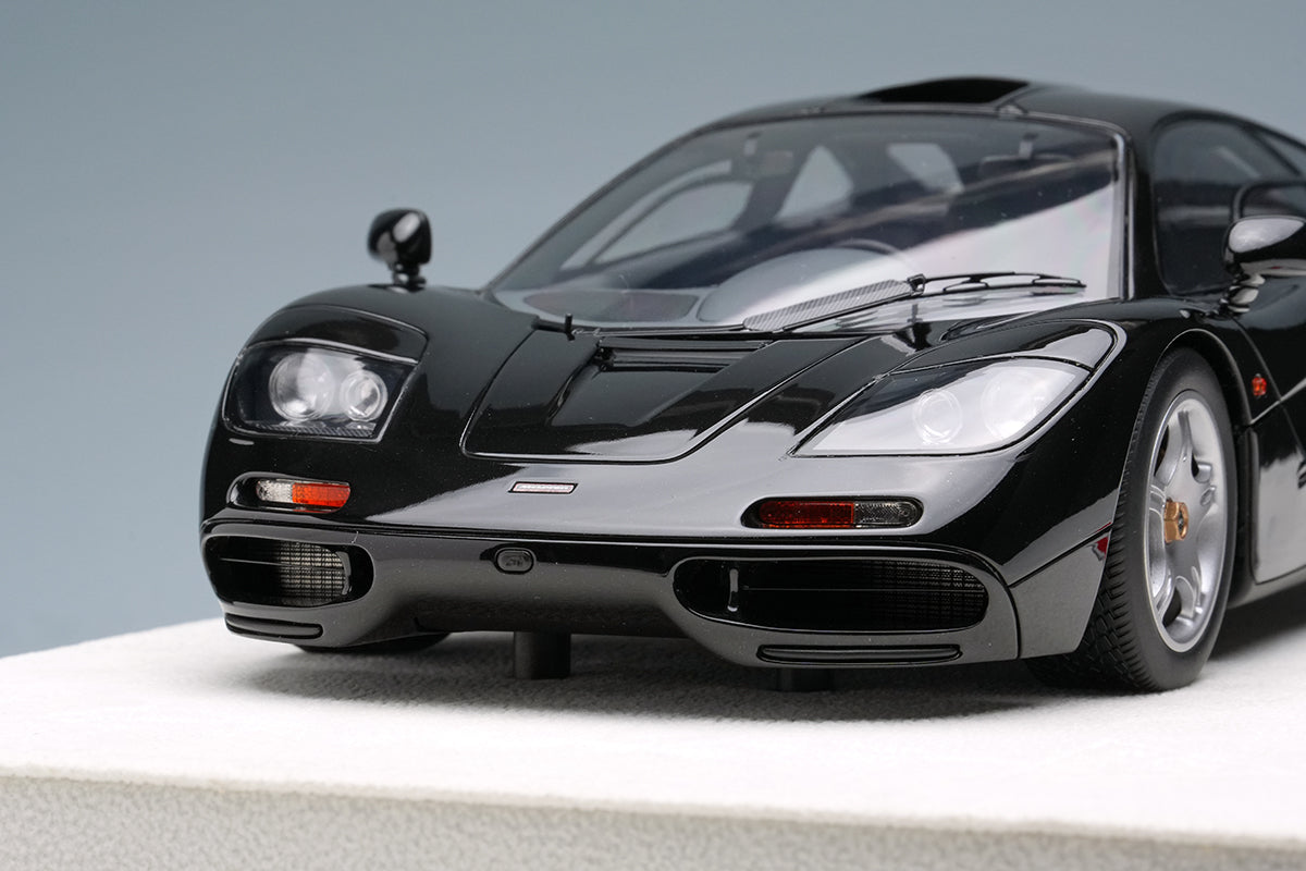 [MAKE UP] 1:18 McLaren F1 Road car 1994 [EML073]