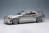 [MAKE UP] 1:18 Nissan Skyline GT-R (BNR34 NISMO R-Tune Version) 2004 Silver / NISMO Stripe [EML135A]