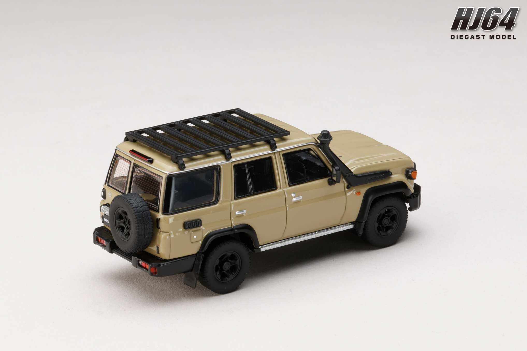 [HOBBY JAPAN] 1:64 Toyota Landcruiser 70 (GDJ76W) 2023 Customized Version Beige