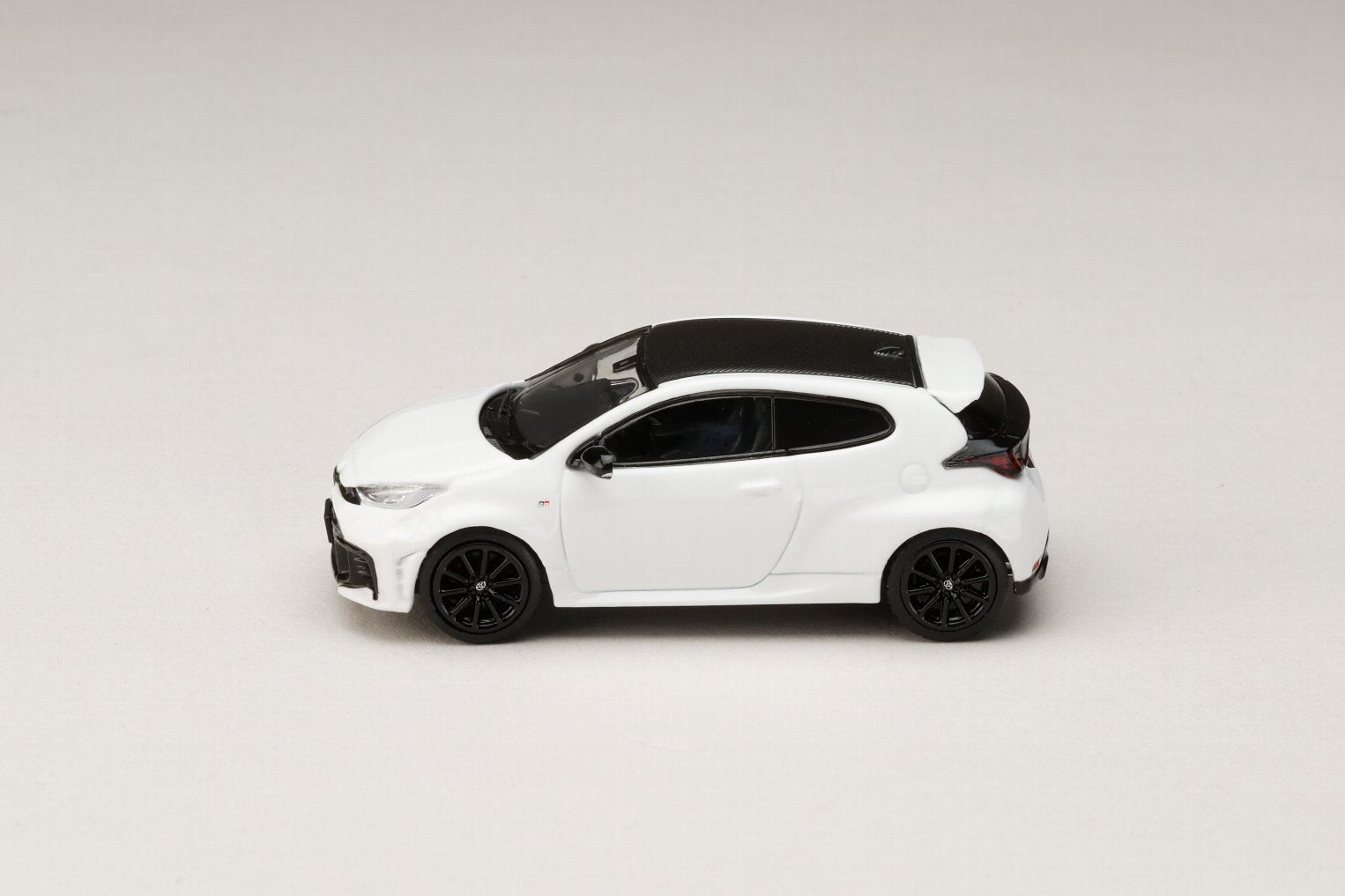 [HOBBY JAPAN] 1:64 Toyota GR Yaris RZ High Performance 2024 Super White II