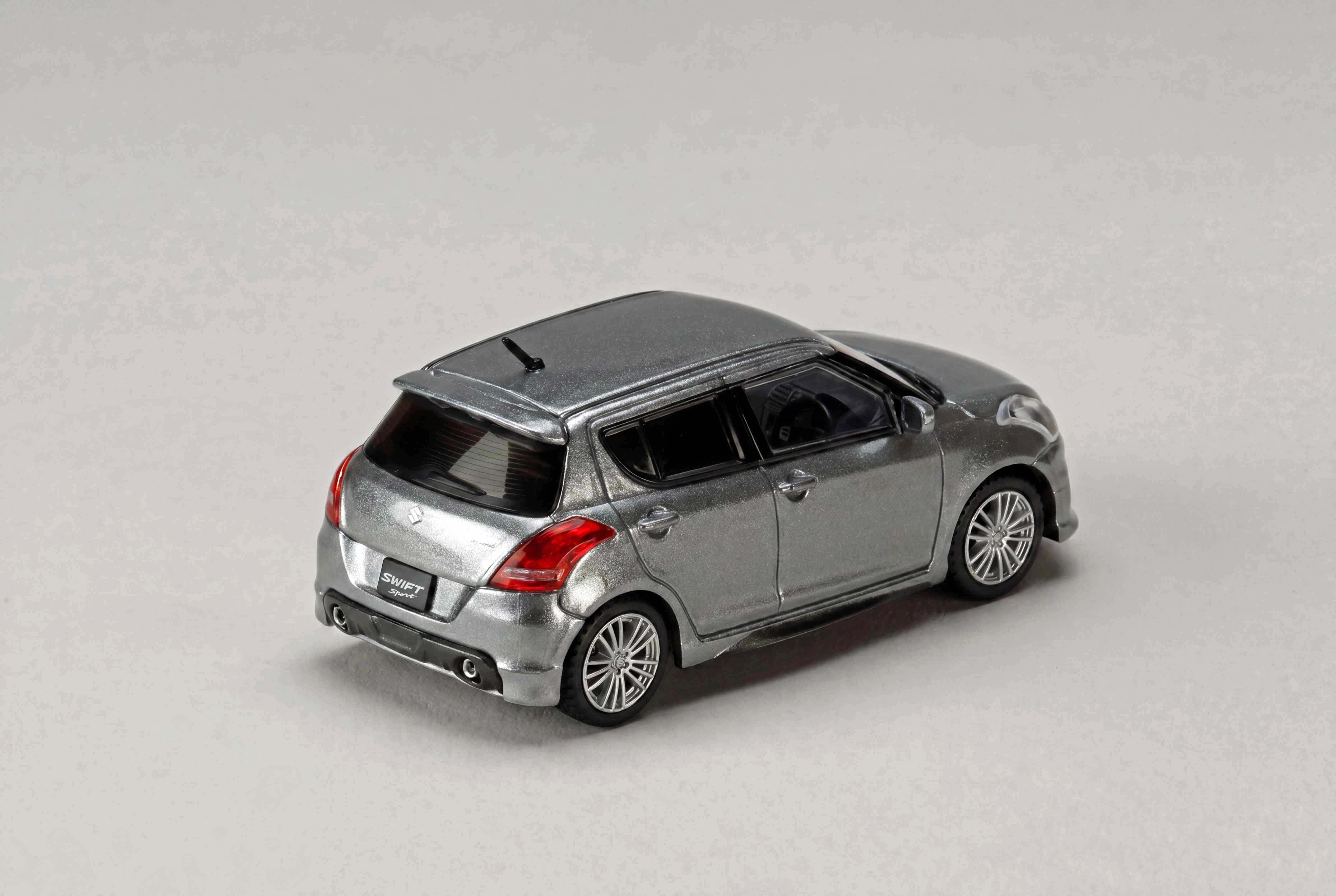 [HOBBY JAPAN] 1:64 Suzuki Swift Sport ZC32S Genuine Aero Parts Premium Silver Metallic