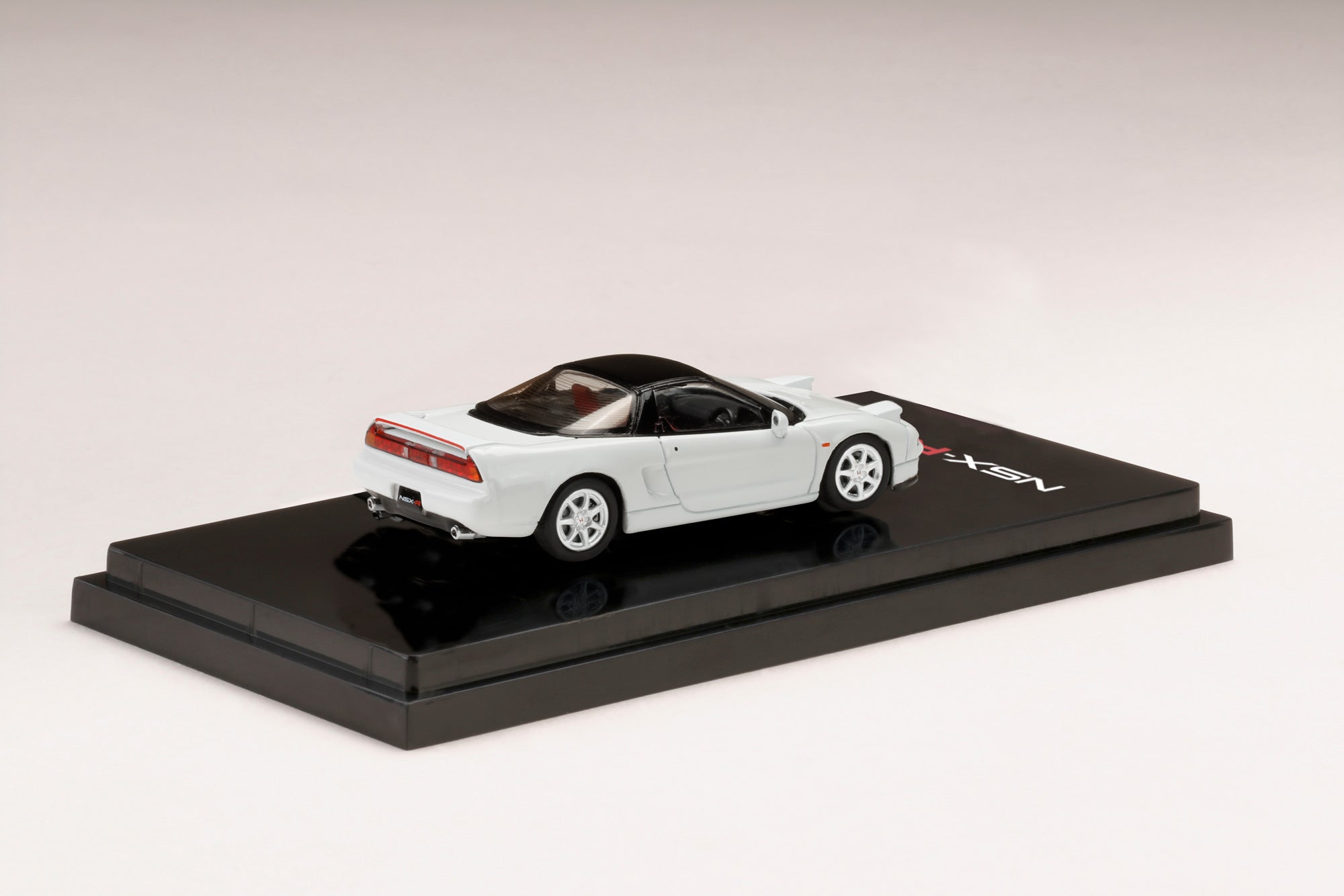 [HOBBY JAPAN] 1:64 Honda NSX Type R (NA1) 1992 Championship White
