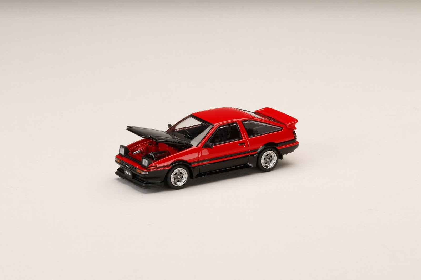 [HOBBY JAPAN] 1:64 Toyota Sprinter Trueno GT Apex (Ae86) Late Version JDM Style Carbon Bonnet Red/Black