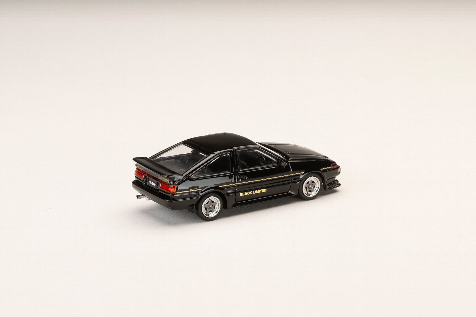 [HOBBY JAPAN] 1:64 Toyota Sprinter Trueno GT Apex (Ae86) Late Version Black Limited JDM Style Black Metallic