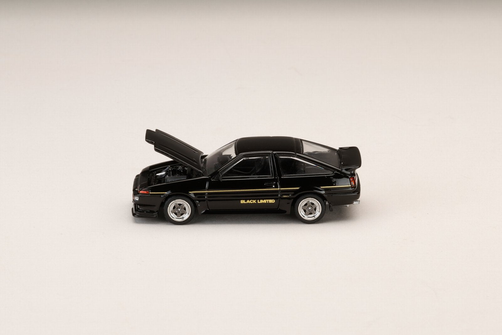 [HOBBY JAPAN] 1:64 Toyota Sprinter Trueno GT Apex (Ae86) Late Version Black Limited JDM Style Black Metallic