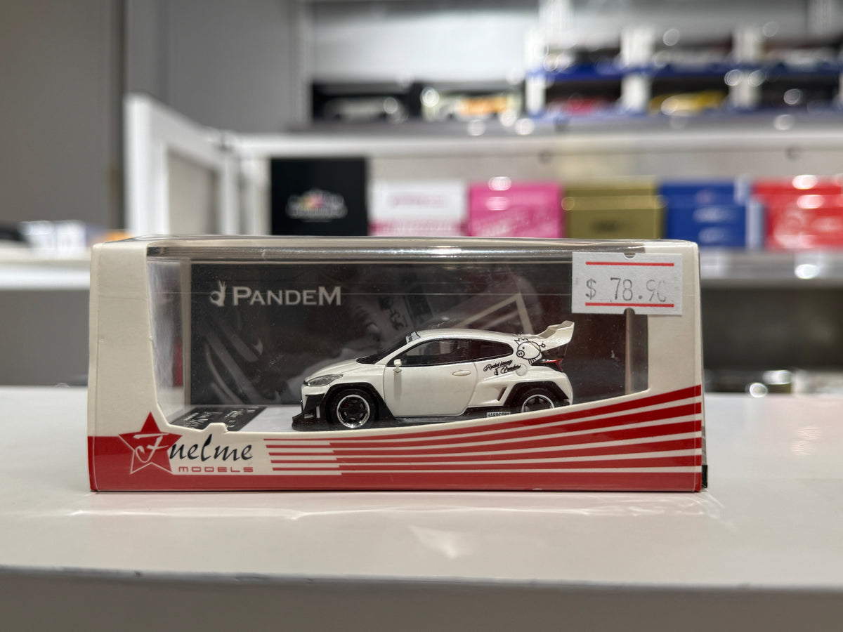 [Fuelme Model] 1:64 PANDEM Yaris White