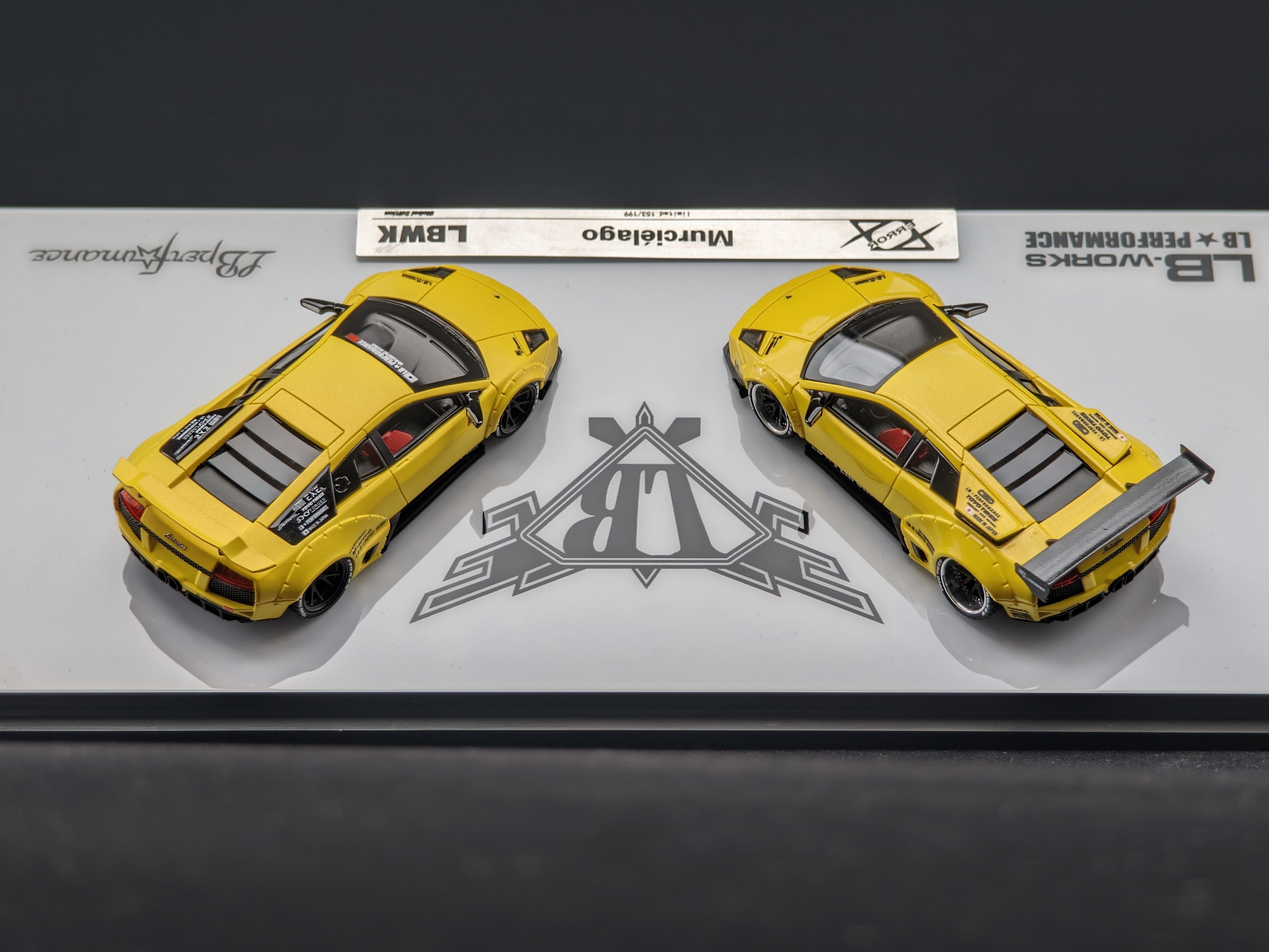 [ERROR 404 MODEL] 1:64 LB Murciélago Double Car Set