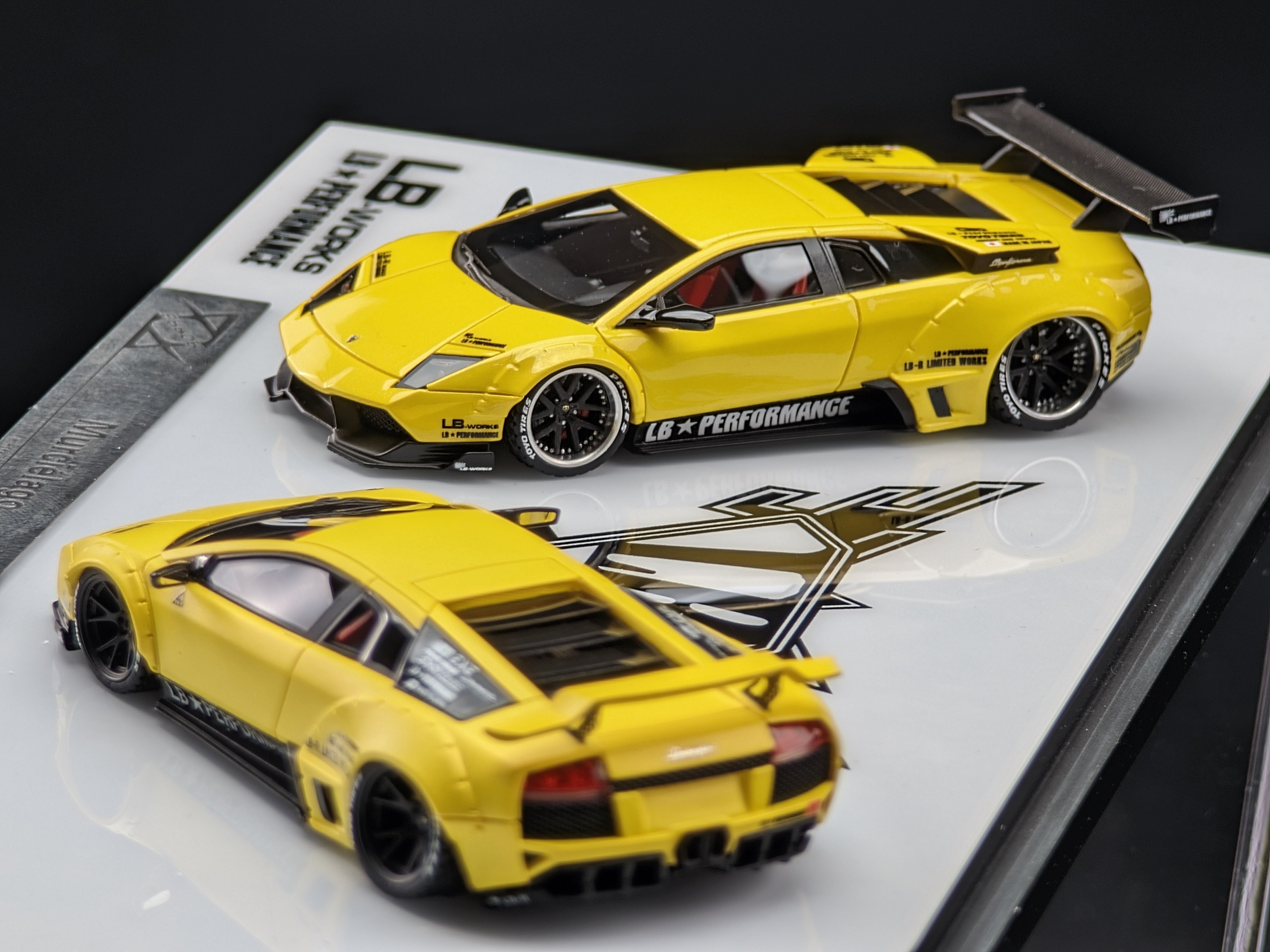 [ERROR 404 MODEL] 1:64 LB Murciélago Double Car Set