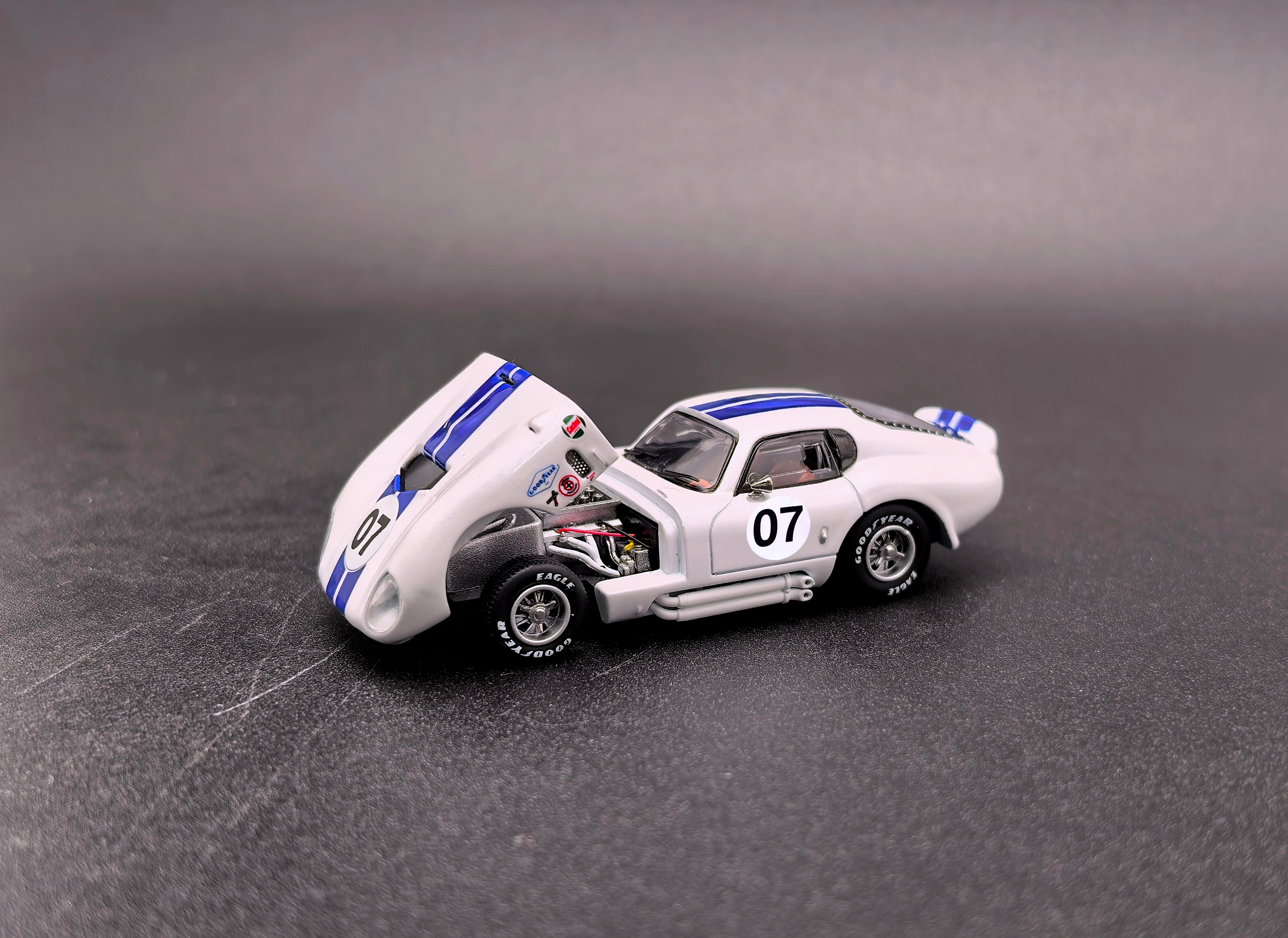 [FINE WORKS64] 1:64 Shelby Daytona White Strips