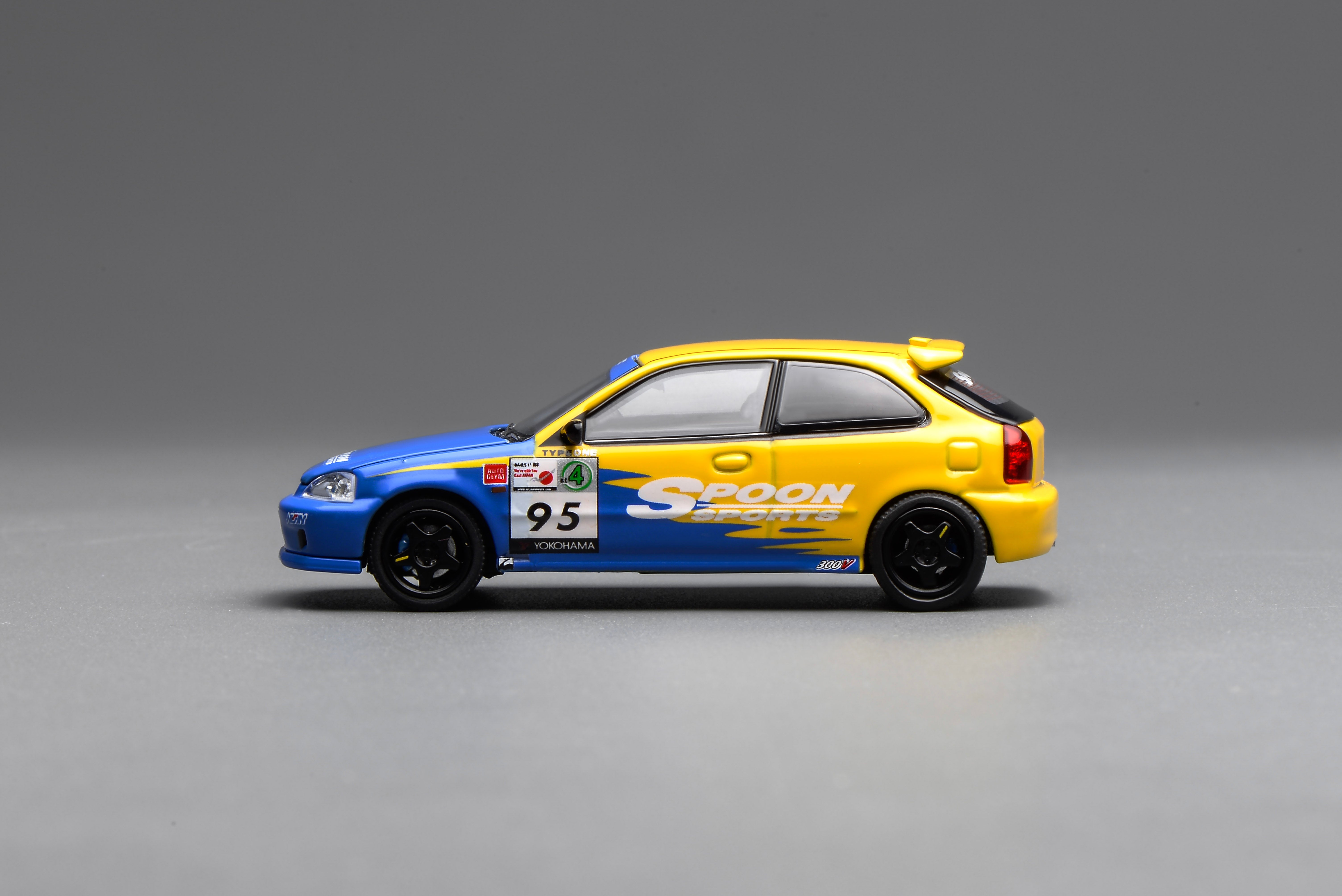 [MOTORHELIX] 1:64 Honda Civic Type-R (EK9) Customized Version Spoon