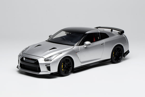 [MOTORHELIX] 1:18 Nissan GT-R (R35) Track Edition Engineered by Nismo T-Spec 2022 Metal Silver